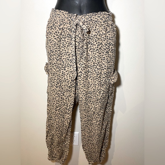 Leopard cargo pants - Picture 1 of 5
